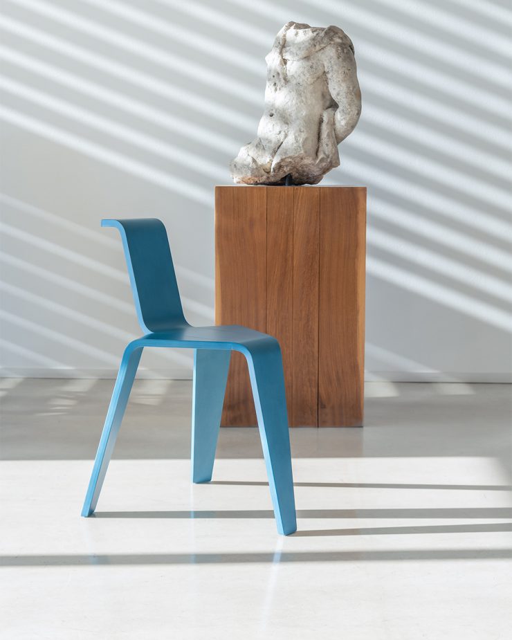 【AKA エーケーエー】 NOW AVAILABLE! Magis Journal